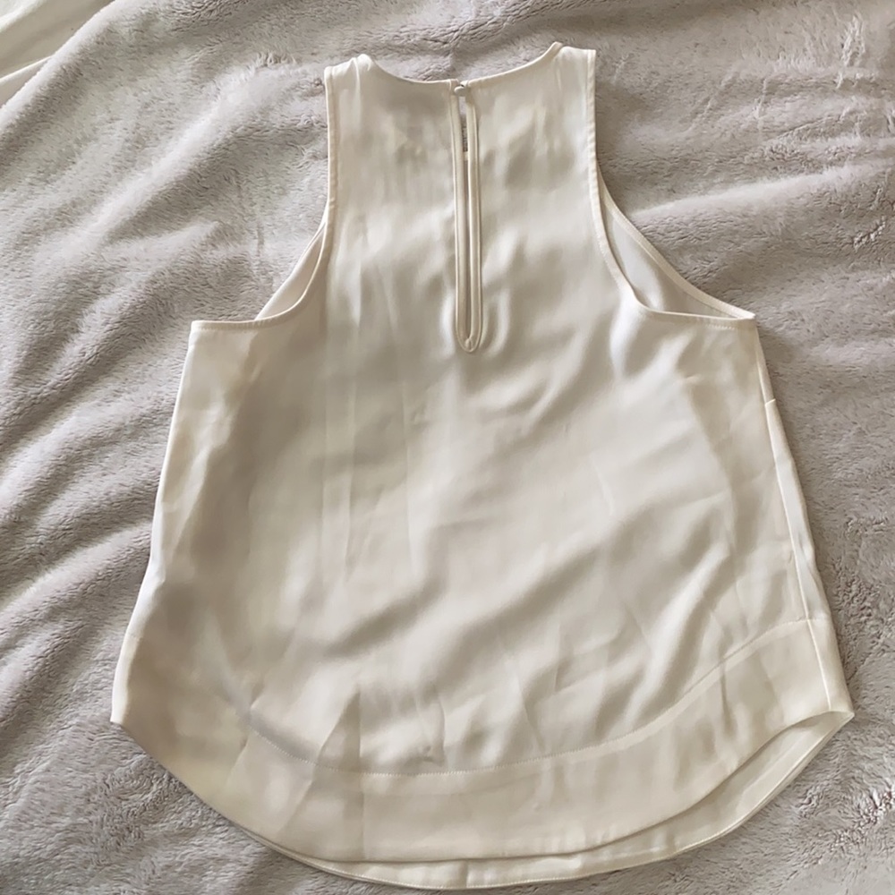 High-Neck Tank-Top - Picture 4 of 5